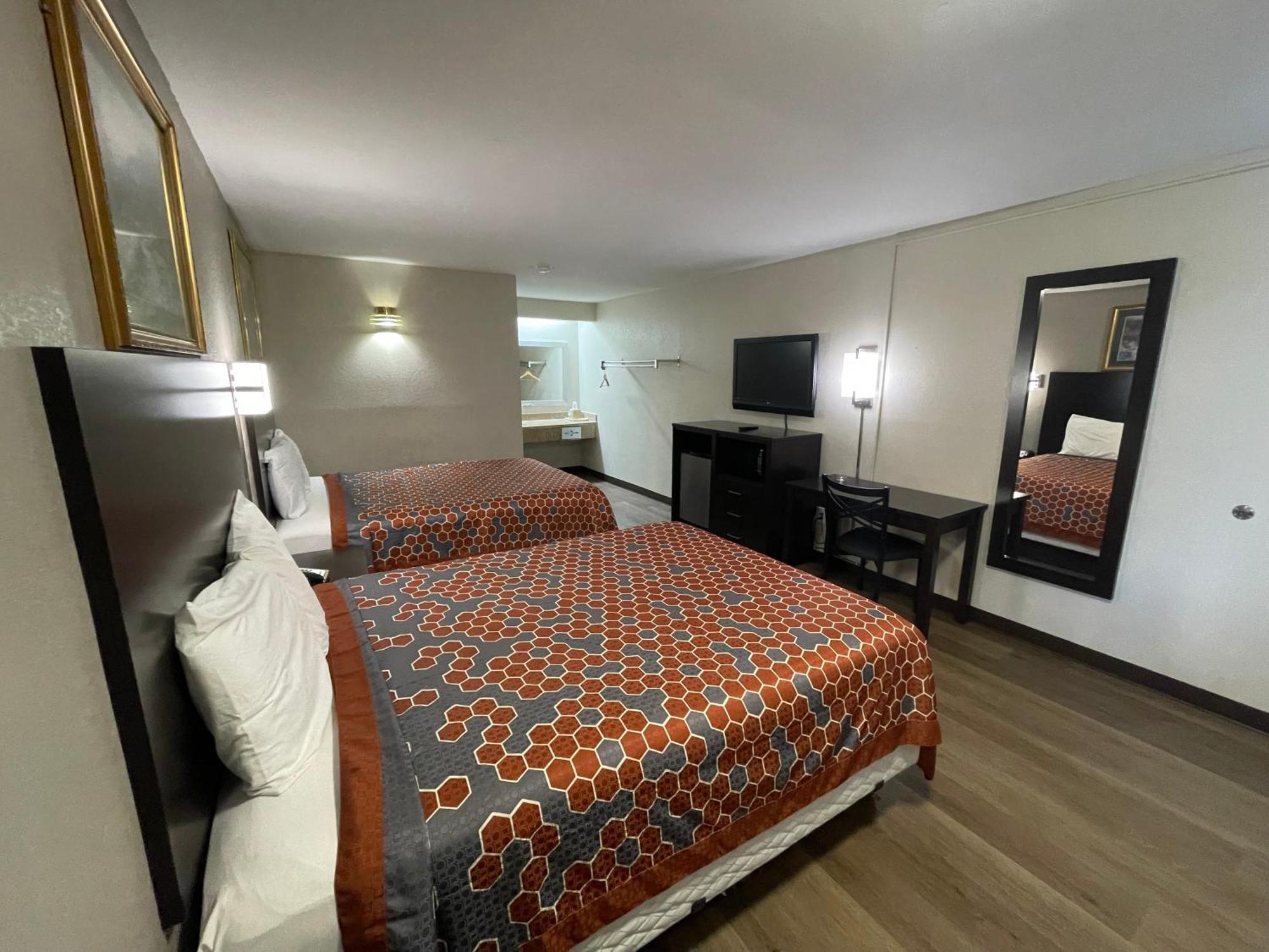 Royal Inn Motel Фредериксберг Экстерьер фото